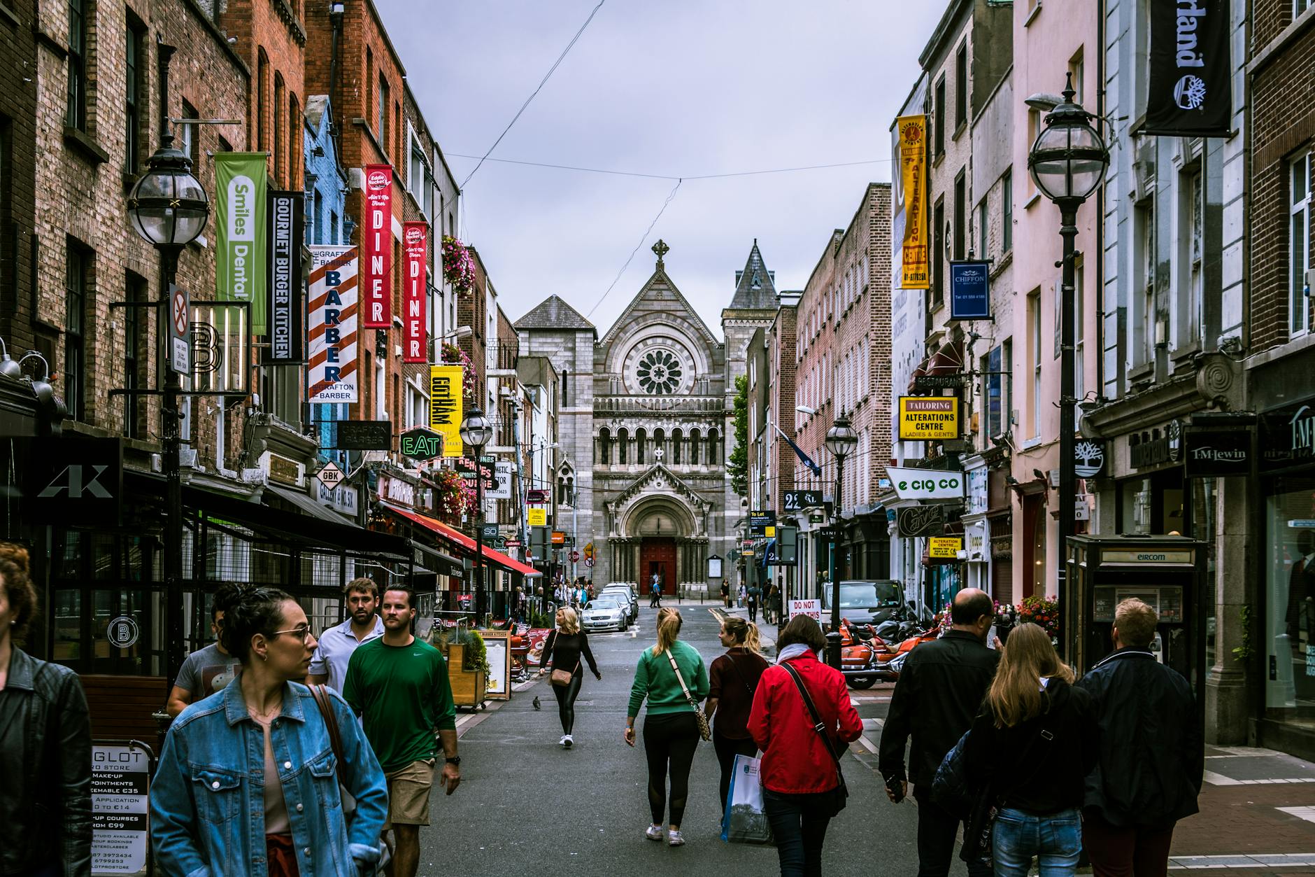 Who’s Funding Ireland’s 2025 Anti-Immigration Protests? A Closer Look